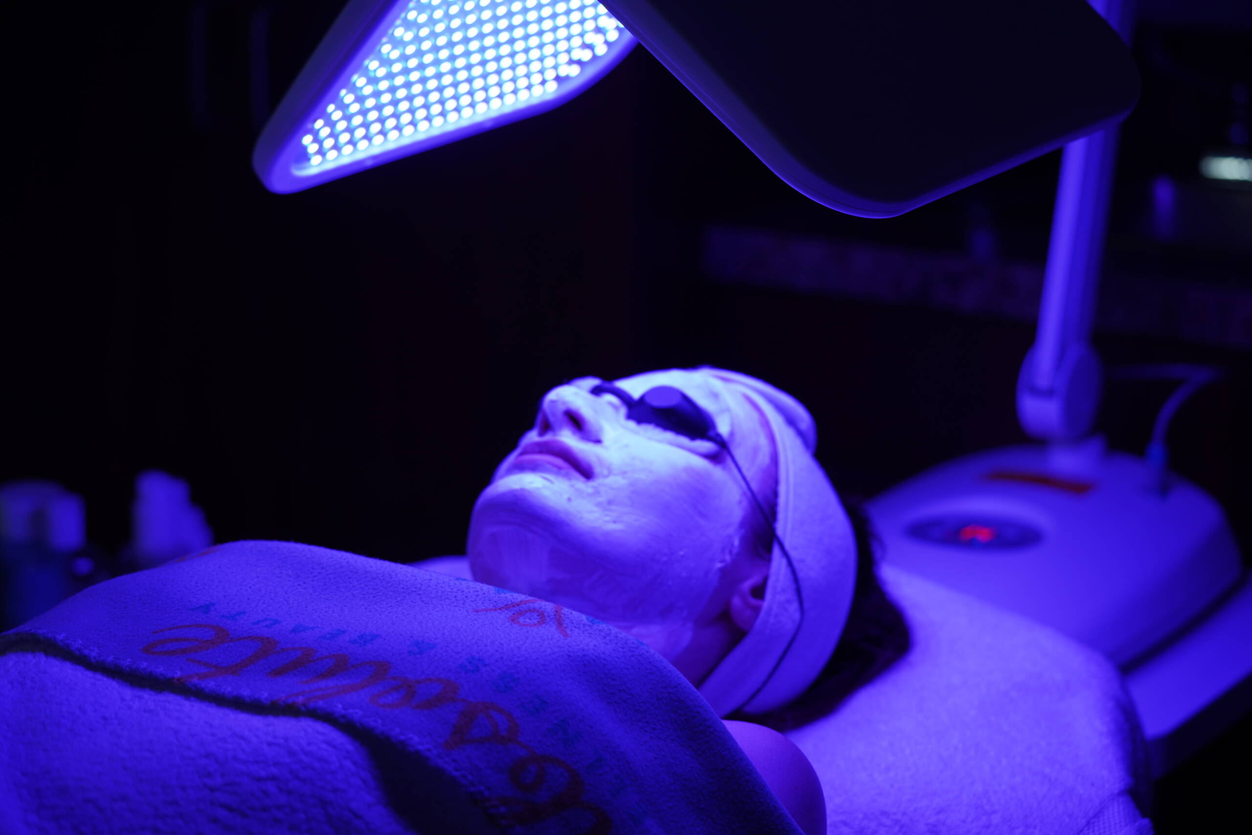LED LIGHT Therapy